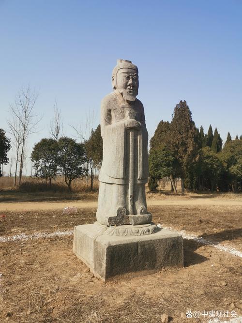 新澳今天晚上9点30分358期-百度和东汉石人像立在路边与东汉石雕人像